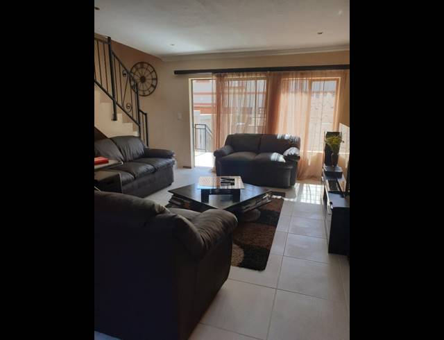 2 BEDROOM TOWNHOUSE SOLD IN COUNTRY VIEW ESTATE